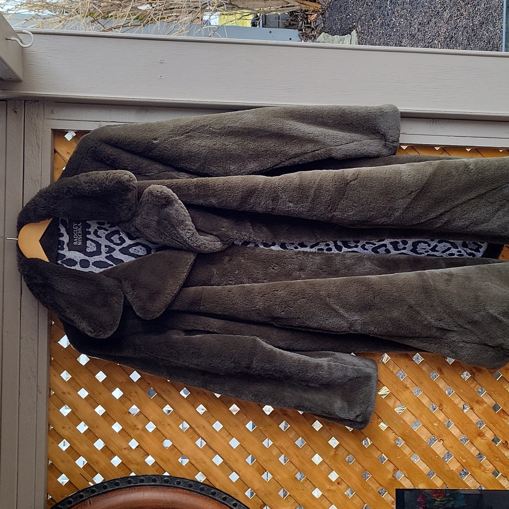 Lux Hunter green Badgley Mischka coat - Picture 7 of 12